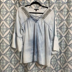 Stone wash embroidered v-neck blouse